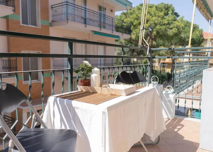 V.le Della Repubblica Bilocale Vicino Al Mare.